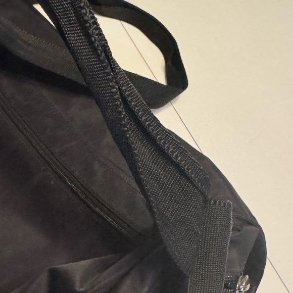 Retro Guess Women’s Black Lightweight Laptop Tablet Messenger Crossbody Bag - Picture 12 of 15